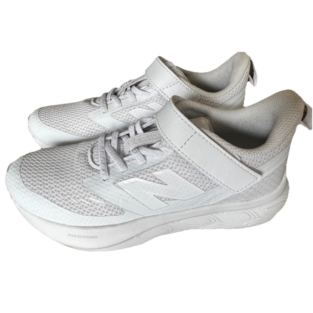New Balance Fresh Foam 625 Big Kid's Size 2 White Running Shoes Comfort Classic